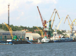 Из-за долгов в порту Ростова задержали корабль