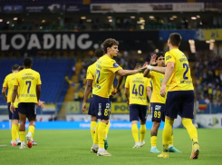 ФК «Ростов» выиграл со счетом 4:1 в матче с «Факелом»