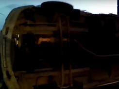 Опубликовано видео места лобового столкновения иномарки с «Газелью» на трассе Ростов - Батайск