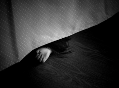 В Ростове молодую женщину задушили в собственной квартире