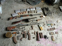 В Волгодонске осудили «черных копателей», устроивших у себя дома склад из оружия времен войны