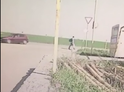 Подозреваемый в убийстве водителя фуры под Ростовом попал на видео
