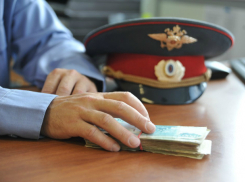 Отмазать за 300 тысяч рублей «сообщницу террористов» пообещал ростовский участковый