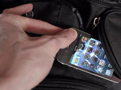 Мужчина похитил самую ценную технику у ростовской продавщицы