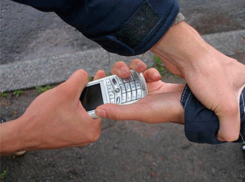 Молодого рецидивиста поймали в Ростовской области после совершения уличного грабежа