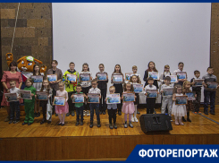 Сотни детей и подростков своими рисунками доказали, что мусор Дону не к лицу