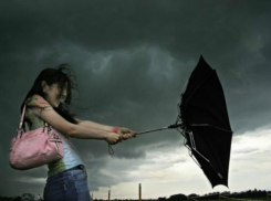 Град со шквалистым ветром в ближайшие часы накроет донскую столицу, - МЧС