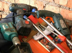 Рецидивист похитил у ростовских строителей сварочный аппарат, болгарку и дрель