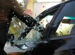 Разбойное нападение на припаркованную иномарку жителя Ростова совершил бандит из Шахт