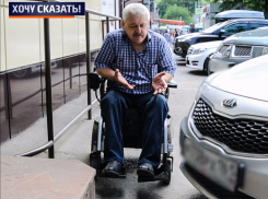 Нас просто вынуждают бросаться под колеса машин, - Петр Николаенко