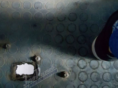 Ужасающее отверстие в полу маршрутки взбудоражило воображение жителей Ростова