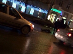 Ростовчанин решил отдохнуть по середине дороги в центре Ростова 