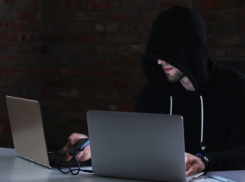 Житель Ростовской области отдал мошенникам полмиллиона рублей и поджег магазин