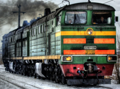 Смертью на рельсах в ужасных мучениях закончился для ростовчанина новогодний корпоратив в ресторане