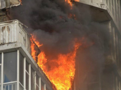 Пятеро человек были спасены при пожаре в девятиэтажном жилом доме Ростова