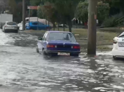В Ростове из-за непогоды ввели режим повышенной готовности
