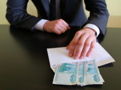 В Ростове-на-Дону адвоката осудят за передачу взятки в 3 млн рублей полицейскому