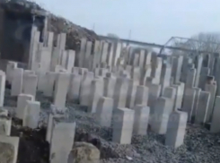 Пещеру Медузы Горгоны с армией заколдованных воинов откопали в Ростове