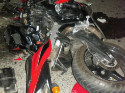 Неуступчивый Volkswagen снес байкера и отправил его в больницу в Ростовской области