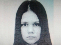 Худенькая 15-летняя школьница с серыми глазами пропала в Ростовской области