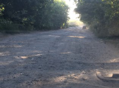 Топ-5 самых жутких дорог Ростова составили активисты путинского народного фронта