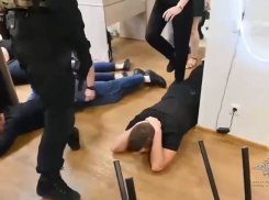 В Ростове задержали аферистов, которые обещали клиентам исправить кредитную историю за деньги