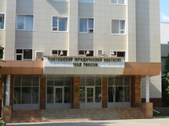 В Ростовском юринституте МВД рассказали о банде полицейских, которые грабили коммерсантов