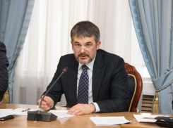 Депутатская кухня: участвовал в заседаниях и праздниках депутат Климов