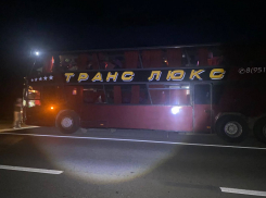 Двое пассажиров пострадали в ДТП с легковушкой и автобусом из Ростовской области