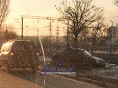 Торопливый водитель «Лады» устроил ДТП с деревом на обочине дороги в Ростове