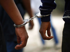 Похищение компьютеров в Ростовской области совершили двое молодых мужчин