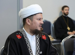 Юрий Слюсарь выразил поддержку имаму Ростовской области