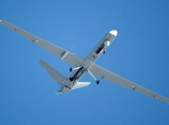 Над Ростовской областью после атаки беспилотников случился пожар