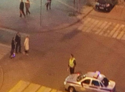 Из-за репетиции парада сотрудник ДПС не пускал уставшего жителя Ростова в свою квартиру 