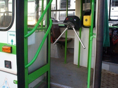 В Ростове в августе планируется завершить переход на безналичную оплату проезда 