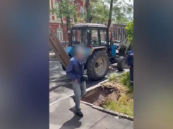 В Ростове двух женщин выписали из больницы после ожогов от прорыва теплотрассы