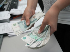 Наглый работодатель в Ростовской области «зажал» отпускные для своих сотрудников