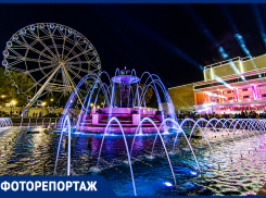 На Театральной площади открыли обновлённый фонтан «Атланты»: показываем, как преобразился символ города