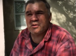 Шокирующие издевательства пережил прикованный цепью к дереву мужчина в Ростовской области