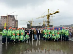 Студенты стройотряда «Дон» начали осваивать профессию на площадке «ЮгСтройИнвест»