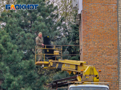 Раздаются взрывы: в Сальске уничтожают неразорвавшиеся БПЛА 