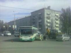 В Ростове автобус протаранил «Матиза» 