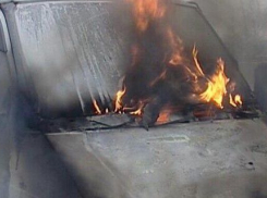 В Ростове в районе старого автовокзала на ходу загорелась «Газель»