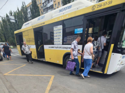 Министр транспорта донского региона прокатилась на автобусе №40 по Ростову