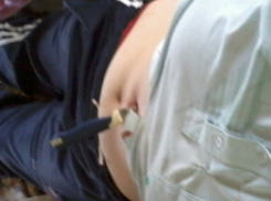 Кухонный нож в животе оставила на память своему приятелю агрессивная женщина в Ростове