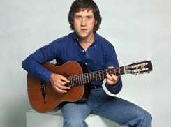 Предприимчивый житель Ростова-на-Дону решил заработать 600 000 рублей на автографе Владимира Высоцкого