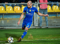 Незрелищный «Ростов» минимально уступил идущему к чемпионству «Локомотиву»