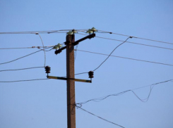 Троица «металлистов» неудачно попыталась заработать на проводах