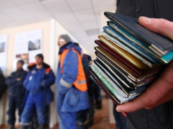 Банда провозила мигрантов из Украины и азиатских стран в Ростов по поддельным документам