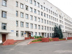 Для Центральной районной больницы Дубовского района Василий Голубев выделит 7 миллионов рублей